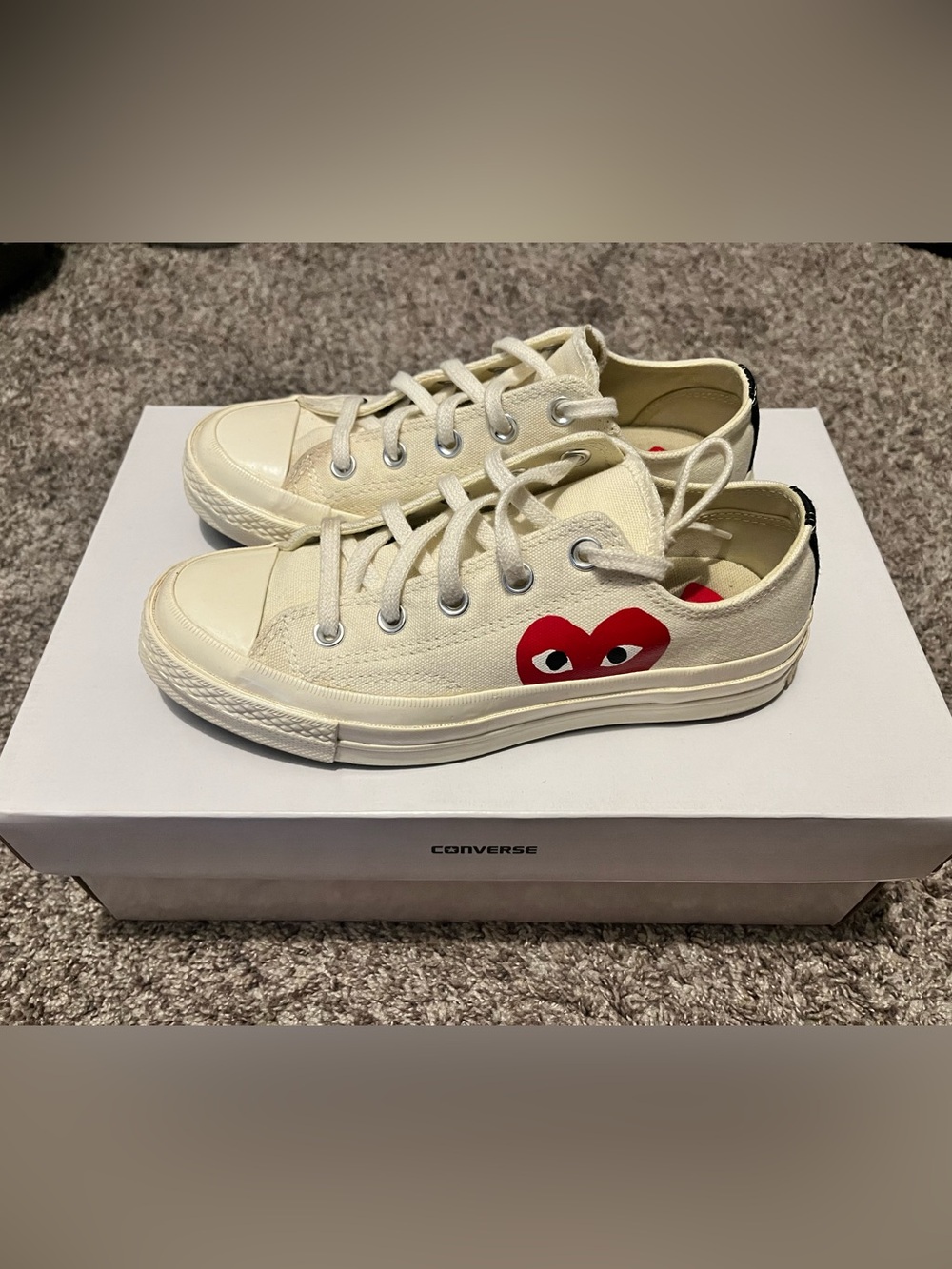 Comme de Garçons PLAY Converse Chuck - Small Red Heart